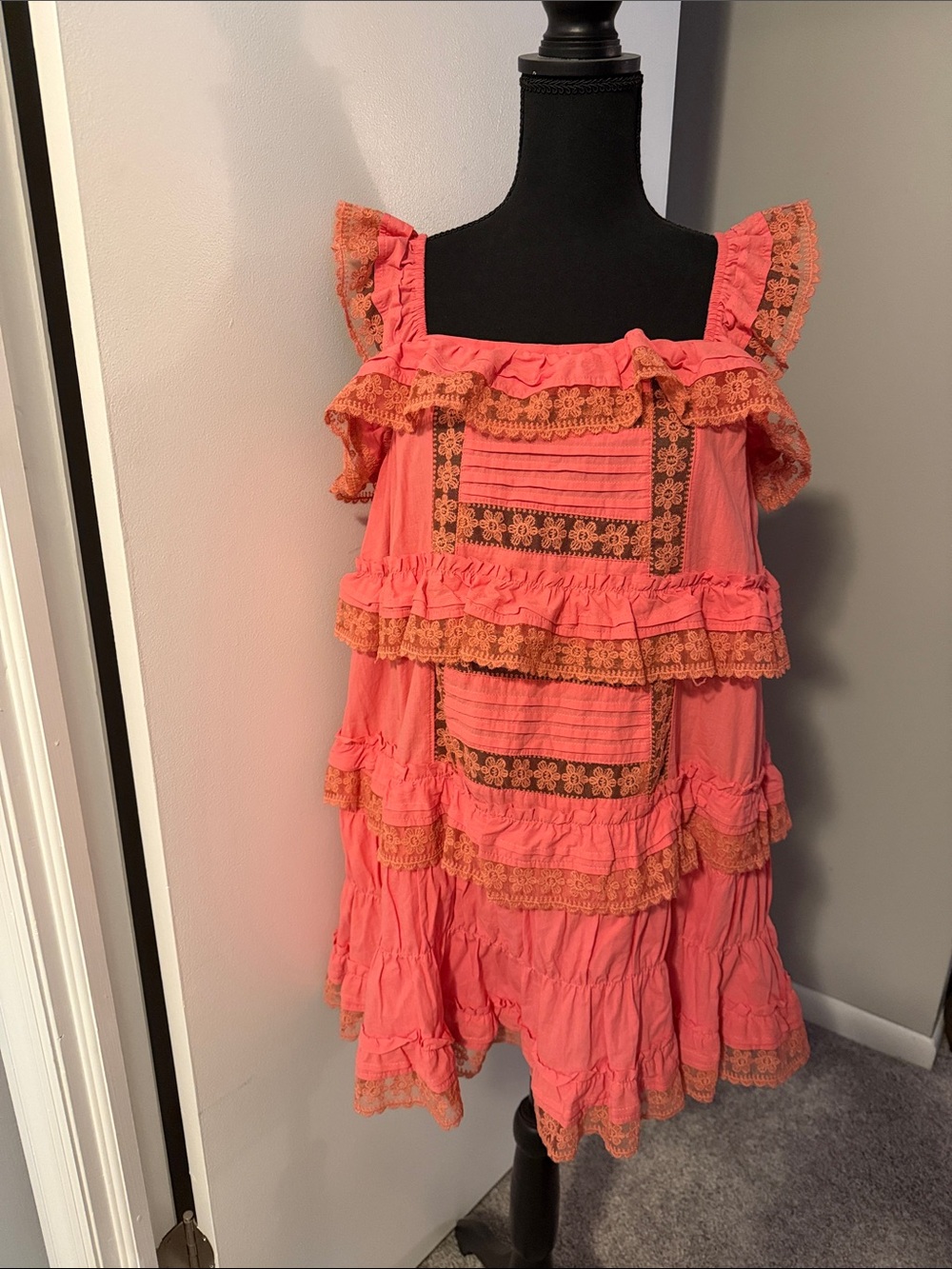Women’s Size Small Coral Tiered Ruffle Dress with Lace Trim.